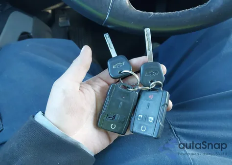 2017 Chevrolet Silverado 1500 2Lt из США, поврежденный, VIN 3GCUKREC6HG205316